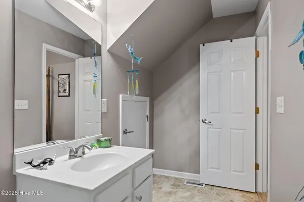 $283,900 | 101 Ole Field Circle, Unit C, Newport, NC 28570