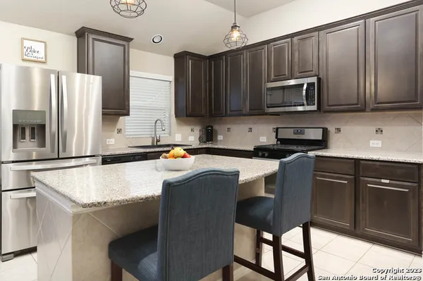$2,500 | 7903 Anza Run, Boerne, TX 78015