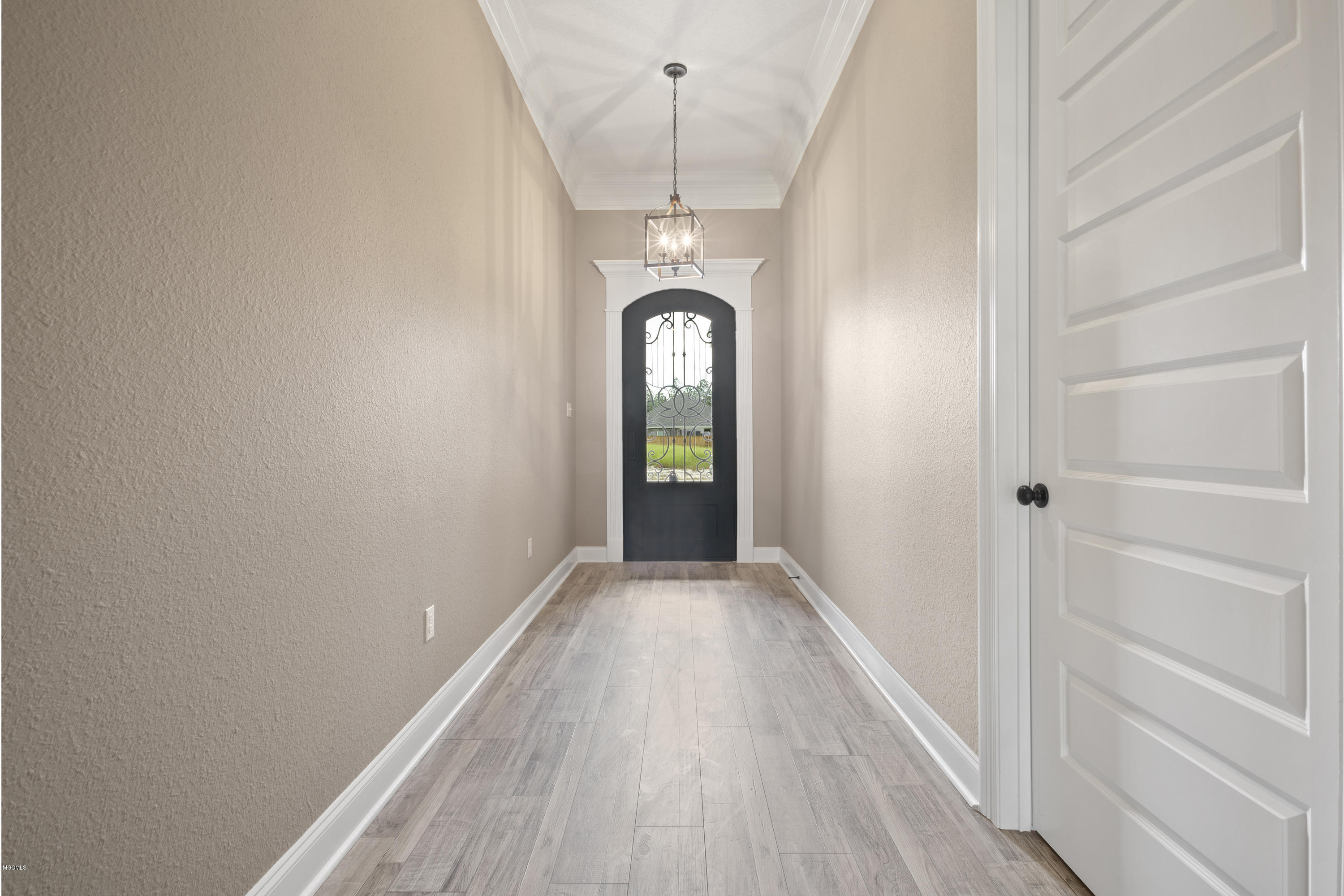 2904 Harder Road Ocean Springs, MS 39564 - Photo 3 of 26 003