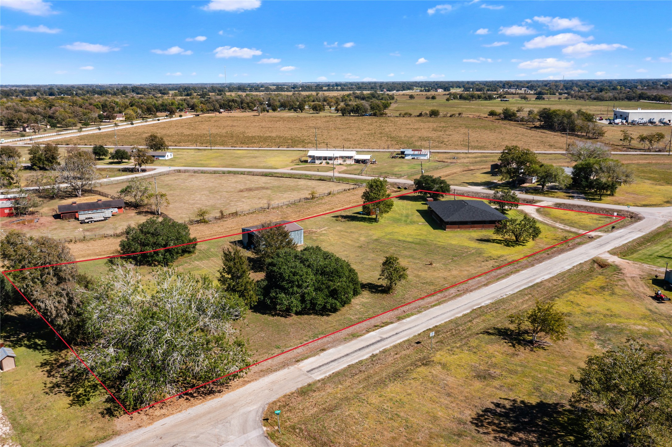 36610 Lariat Lane Simonton, TX 77485 - Photo 4 of 43 a view of an ocean and city