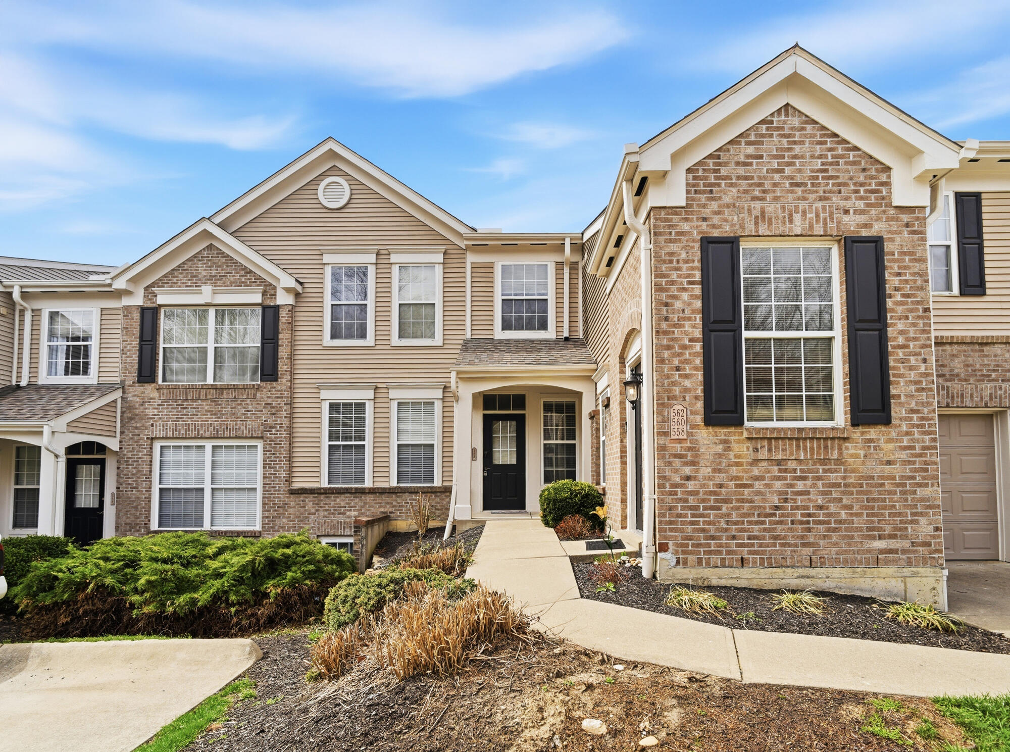 562 Rivers Breeze Drive Covington, KY 41016 - Photo 1 of 36