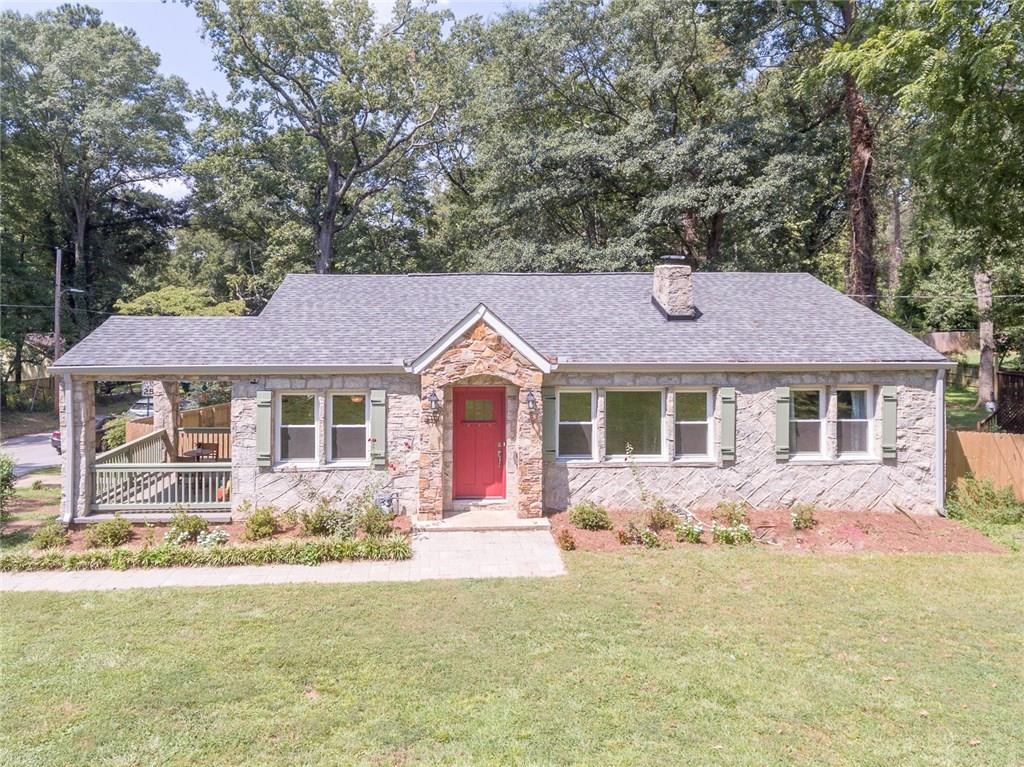 419 South Howard Street Southeast Atlanta, GA 30317 - Photo 1 of 1 This charming stone cottage is perfectly and completely renovated on the inside.