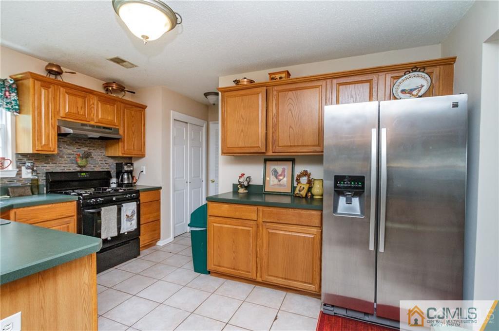 34 Bryce Canyon Road Howell, NJ 07731 - Photo 12 of 27 Gallery Image 12