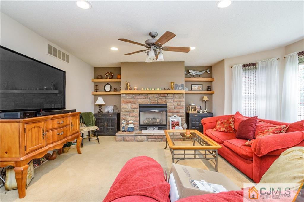 34 Bryce Canyon Road Howell, NJ 07731 - Photo 13 of 27 Gallery Image 13