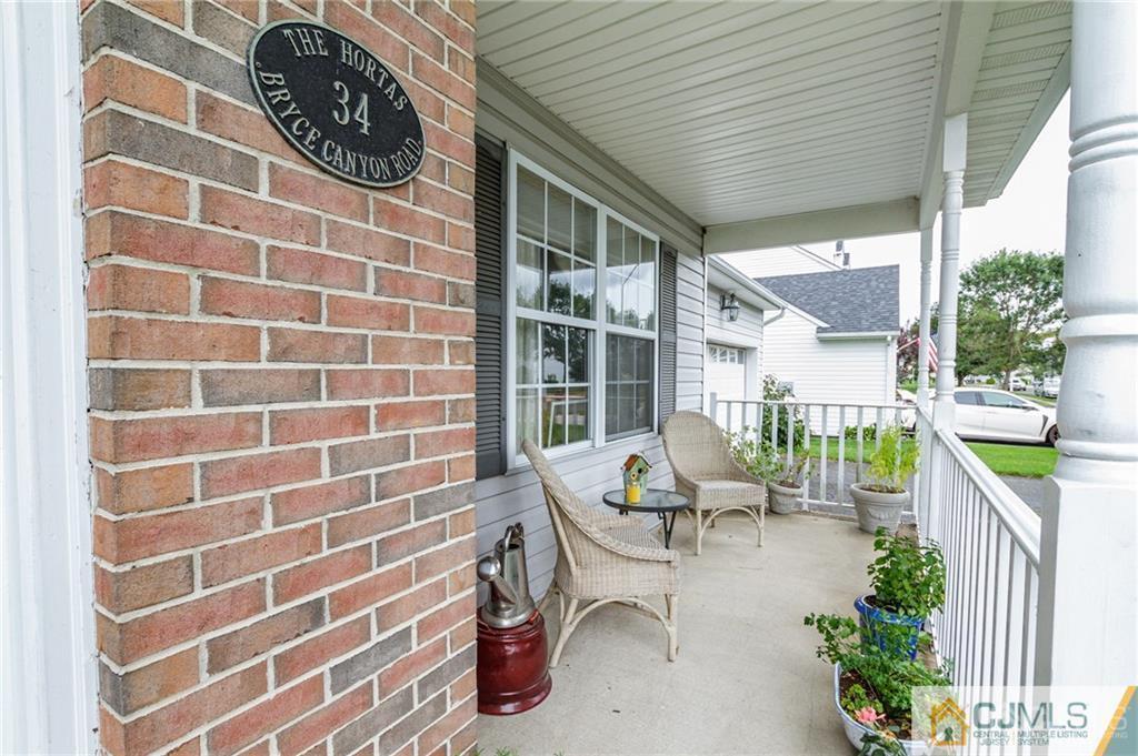 34 Bryce Canyon Road Howell, NJ 07731 - Photo 2 of 27 Gallery Image 2