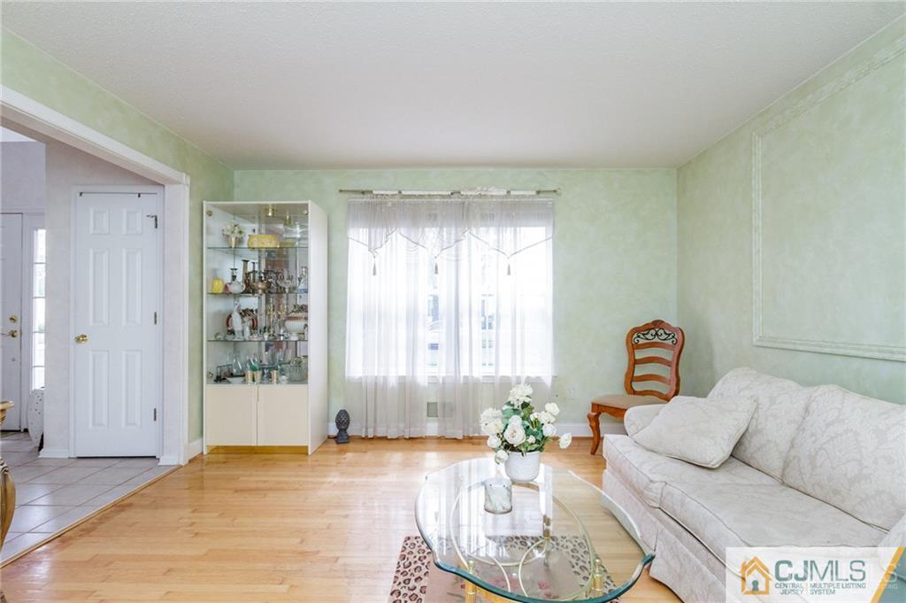 34 Bryce Canyon Road Howell, NJ 07731 - Photo 4 of 27 Gallery Image 4