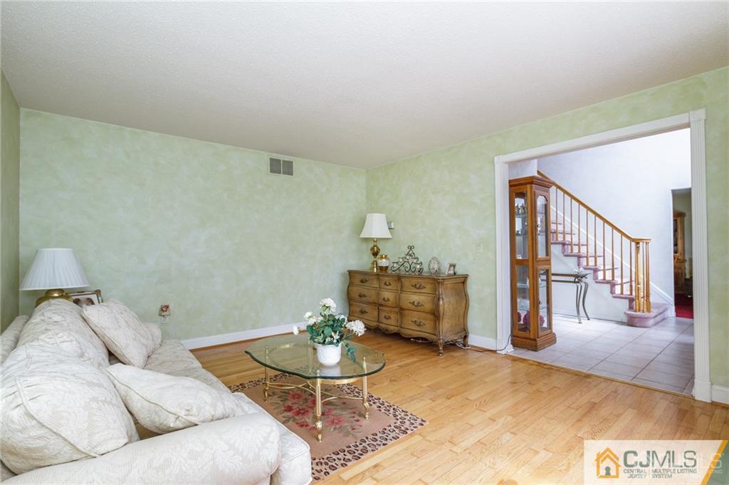 34 Bryce Canyon Road Howell, NJ 07731 - Photo 6 of 27 Gallery Image 6