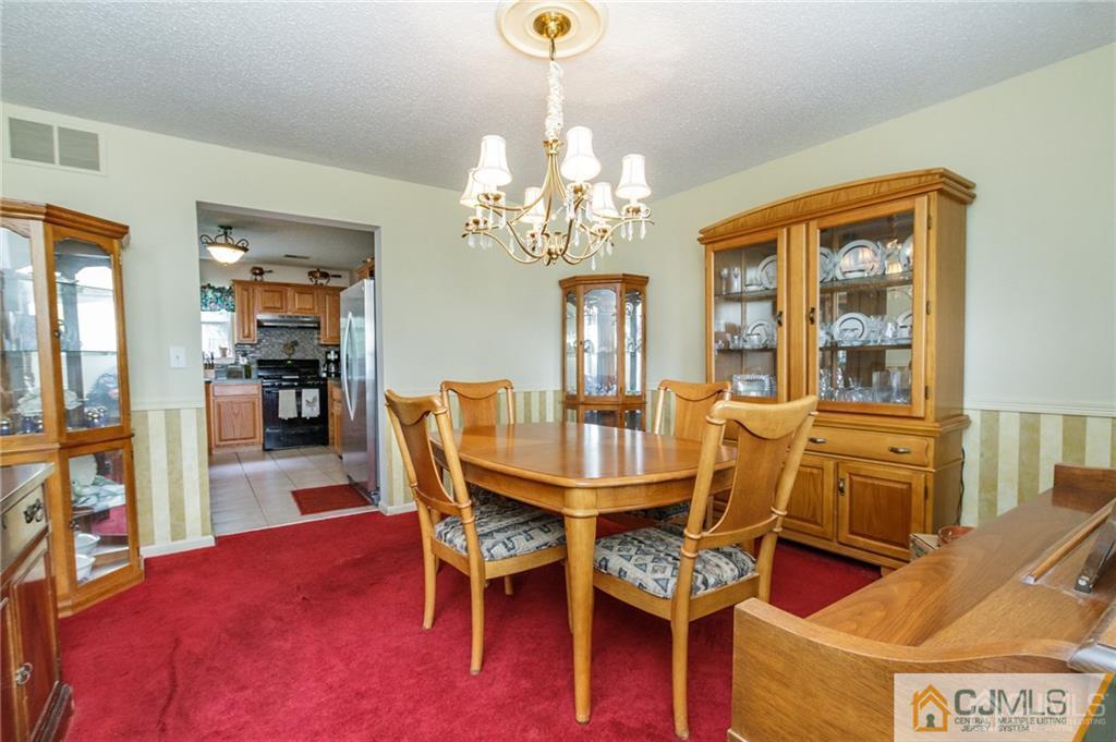 34 Bryce Canyon Road Howell, NJ 07731 - Photo 8 of 27 Gallery Image 8