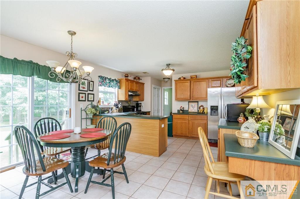34 Bryce Canyon Road Howell, NJ 07731 - Photo 9 of 27 Gallery Image 9