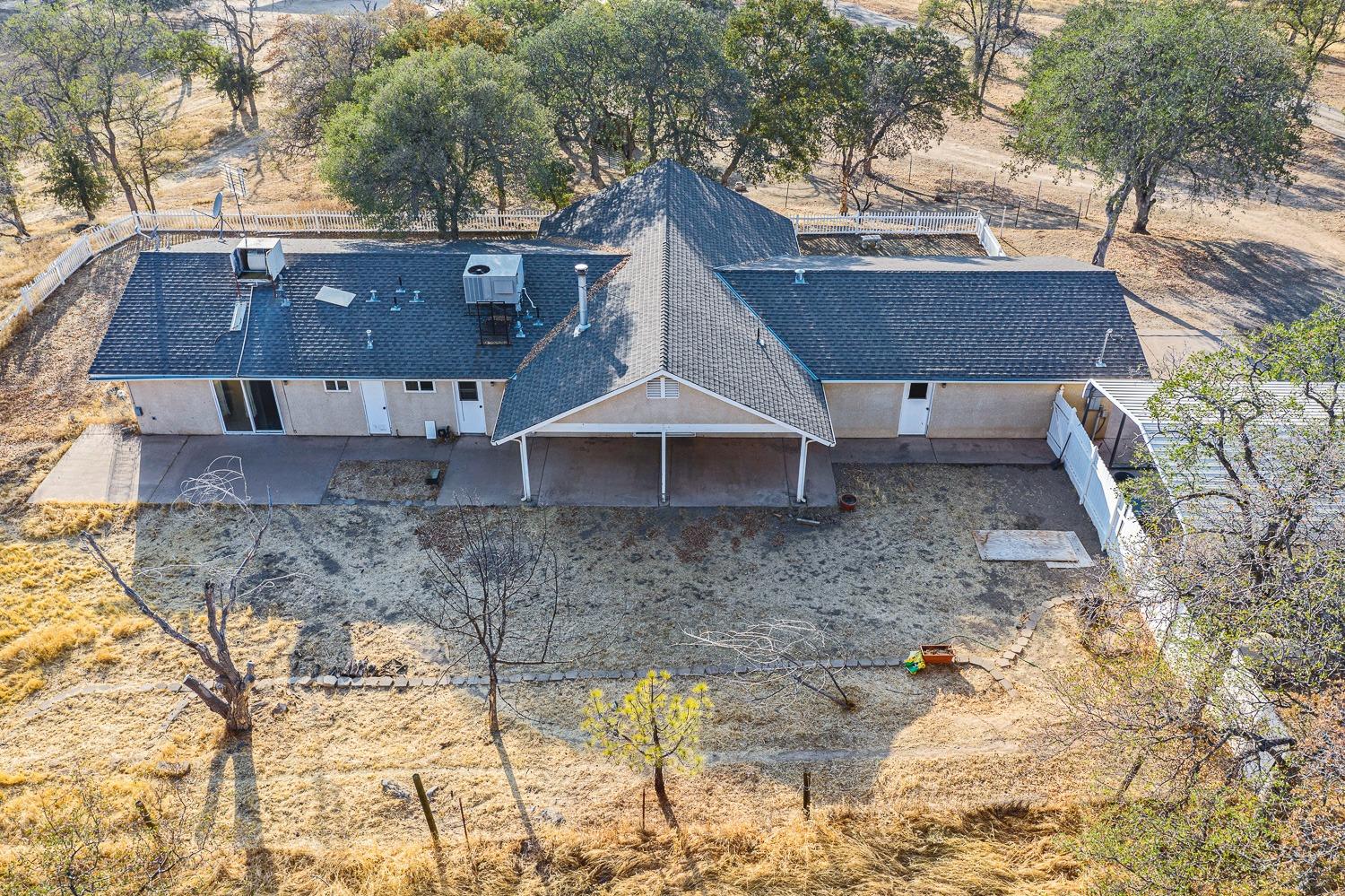 41005 Angus Road Coarsegold, CA 93614 - Photo 2 of 55 Gallery Image 2