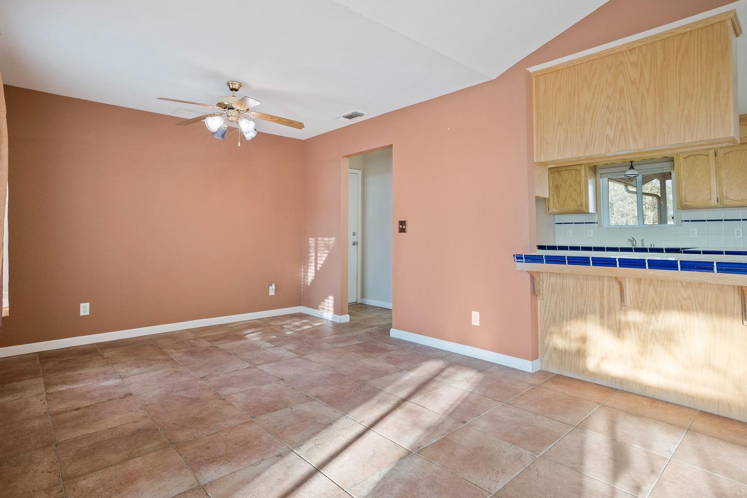 41005 Angus Road Coarsegold, CA 93614 - Photo 11 of 55 Gallery Image 11
