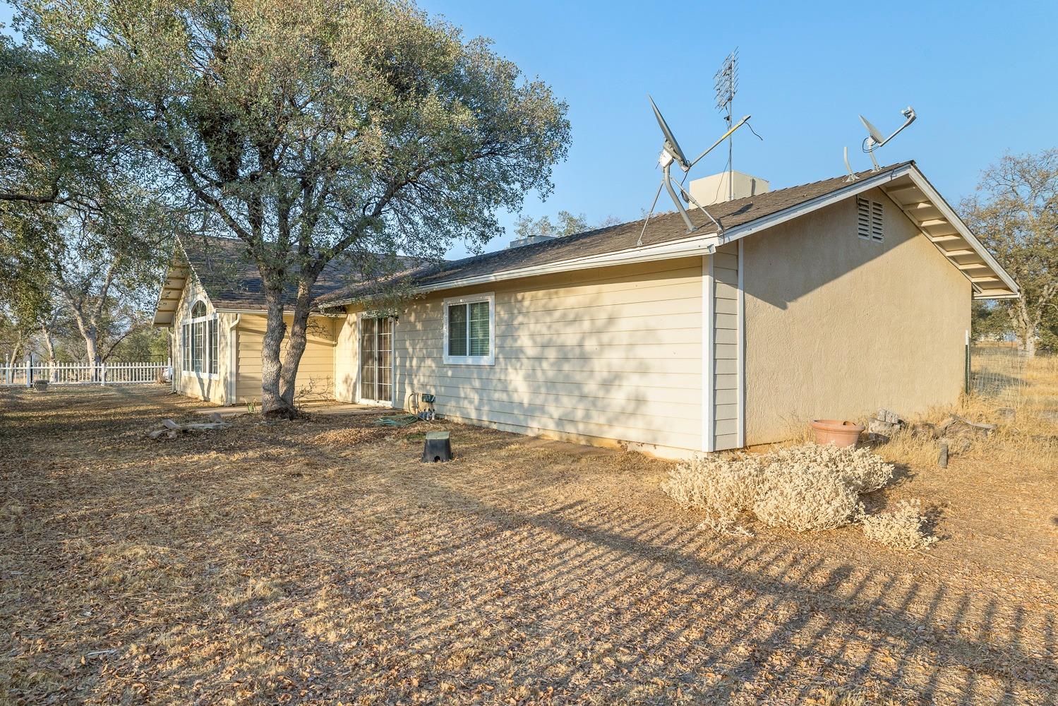41005 Angus Road Coarsegold, CA 93614 - Photo 33 of 55 Gallery Image 33