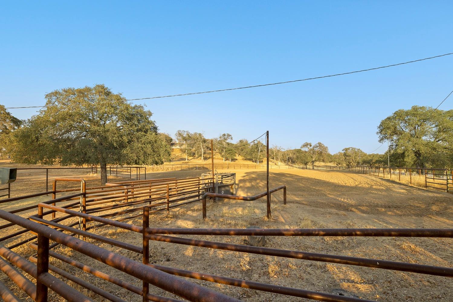 41005 Angus Road Coarsegold, CA 93614 - Photo 40 of 55 Gallery Image 40