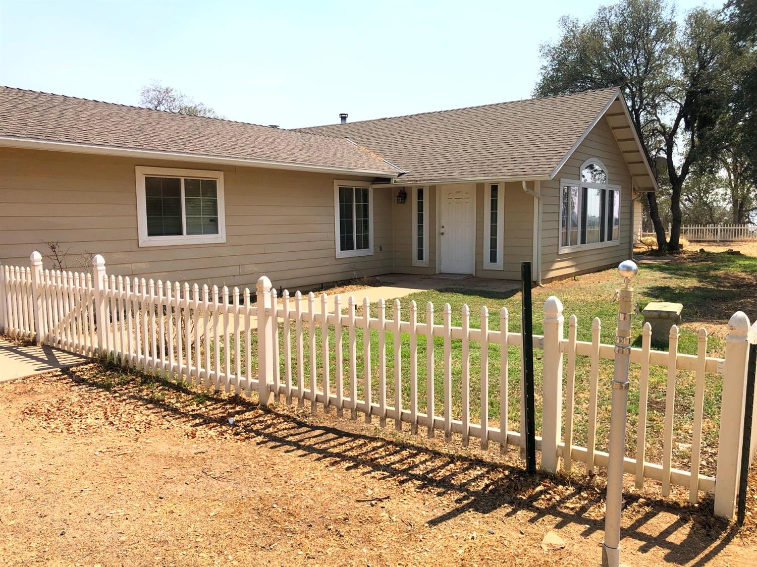 41005 Angus Road Coarsegold, CA 93614 - Photo 5 of 55 Gallery Image 5