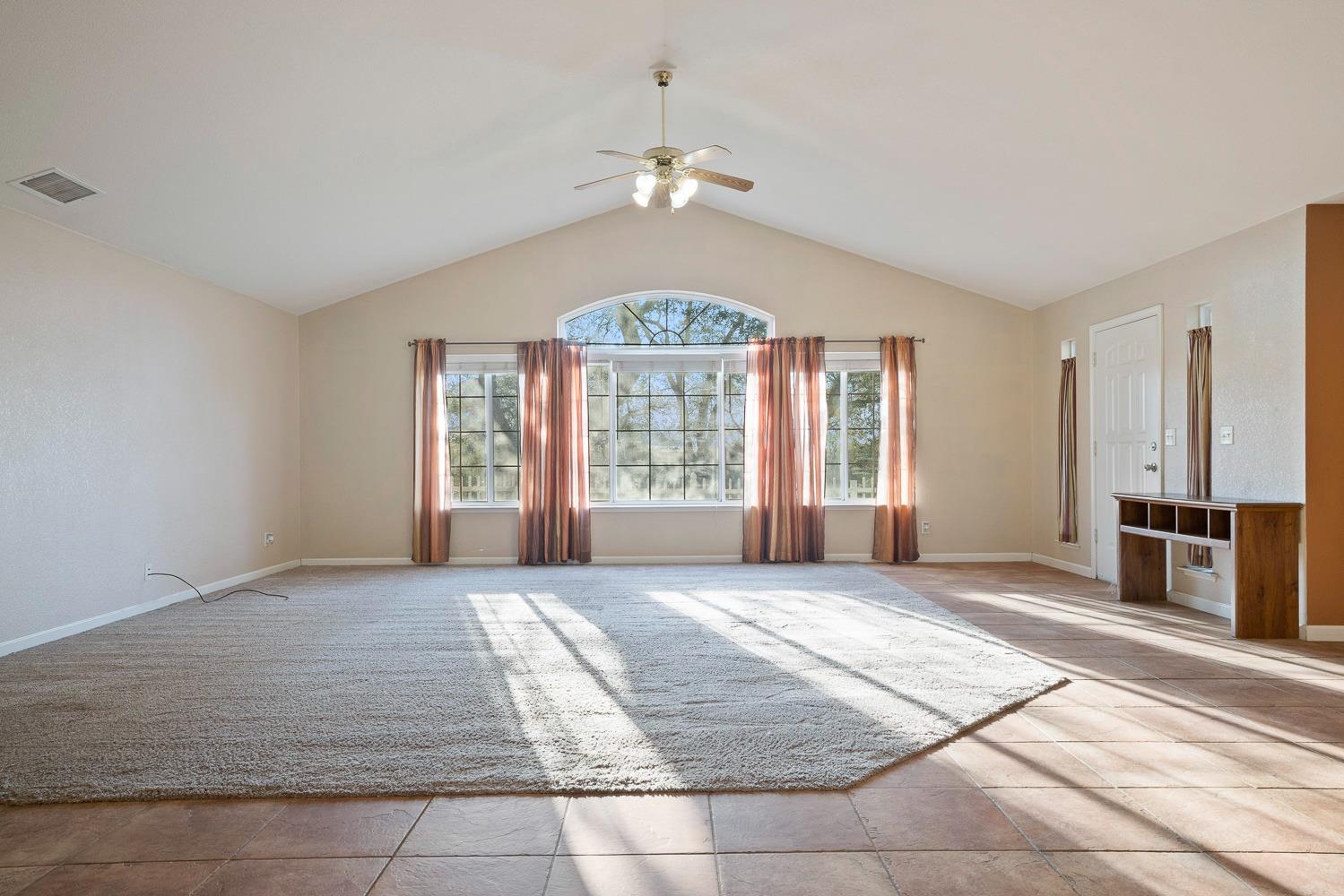 41005 Angus Road Coarsegold, CA 93614 - Photo 10 of 55 Gallery Image 10