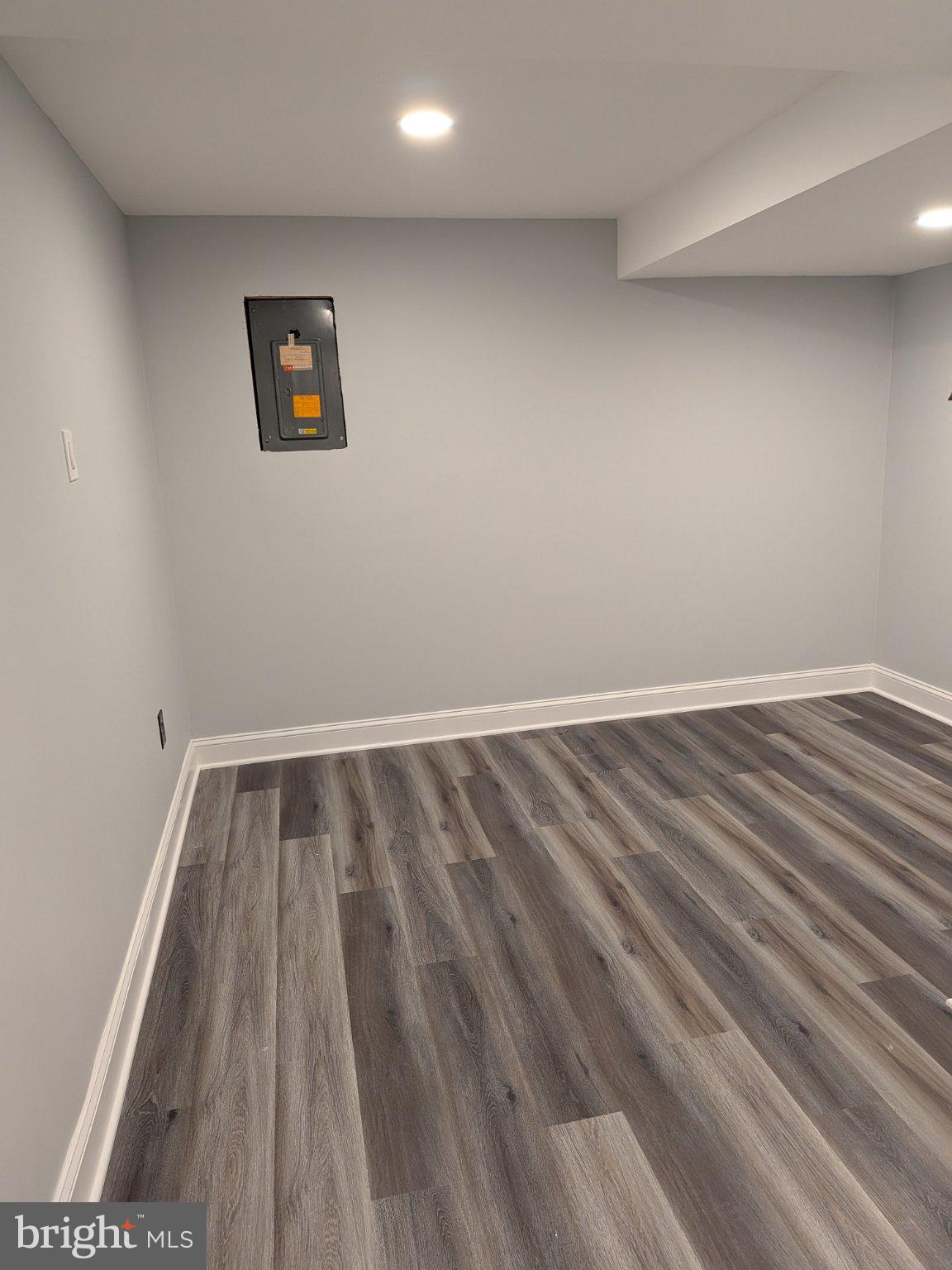 1516 Coat Ridge Road Herndon, VA 20170 - Photo 16 of 20 Versatile space with modern finishes.