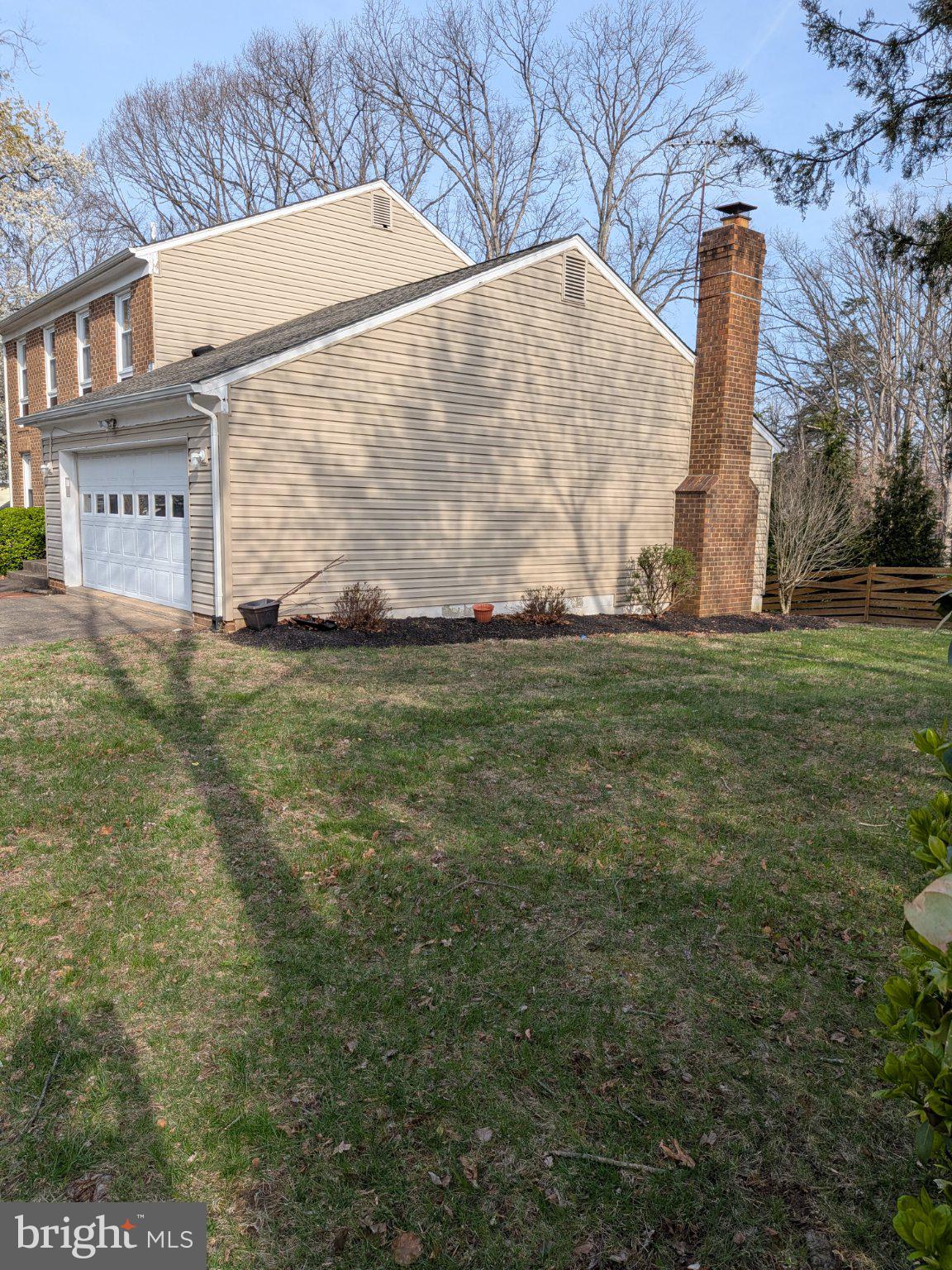1516 Coat Ridge Road Herndon, VA 20170 - Photo 20 of 20 Charming home with lush green yard.