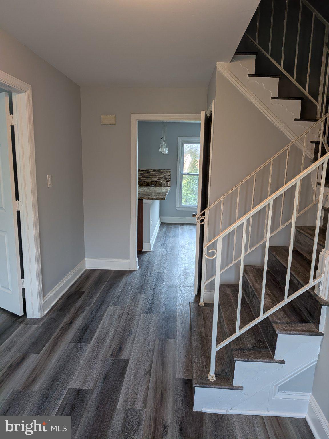 1516 Coat Ridge Road Herndon, VA 20170 - Photo 2 of 20 Inviting entryway with modern charm.