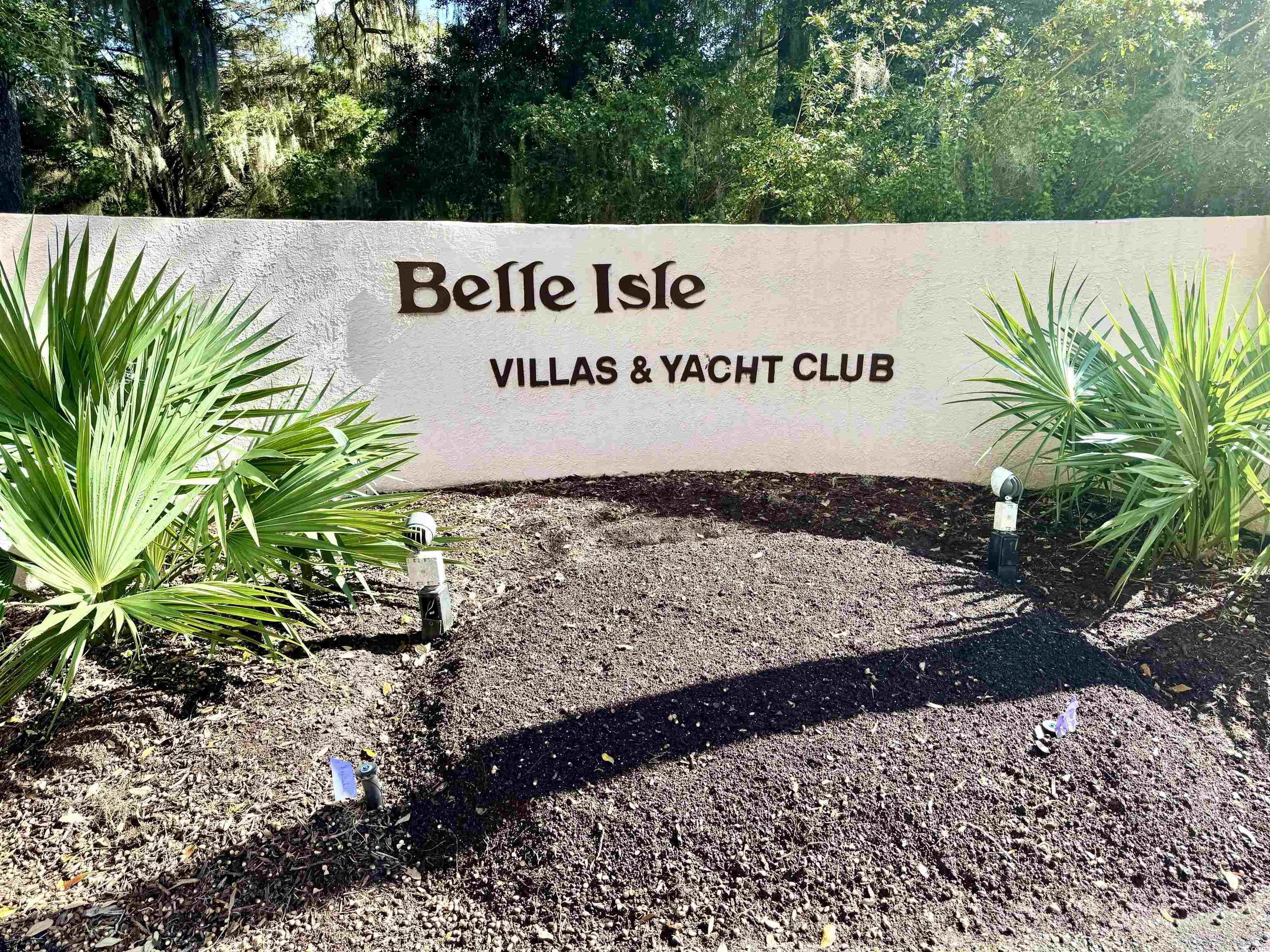 31 Battery White Court, Unit 1005 Georgetown, SC 29440 - Photo 16 of 34 View of community sign