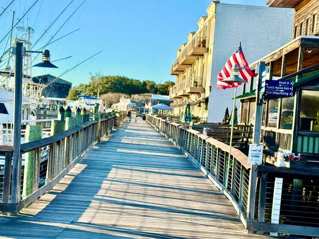 $259,900 | 31 Battery White Court, Unit 1005, Georgetown, SC 29440