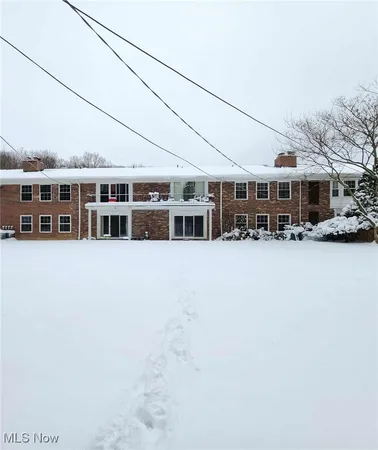 $2,550 | 6960 Carriage Hill Drive, Brecksville, OH 44141