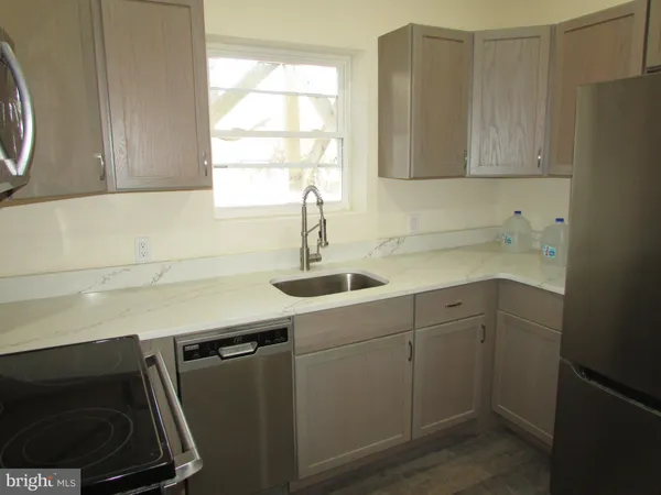 $2,800 | 20 Pine Street, Beverly, NJ 08010