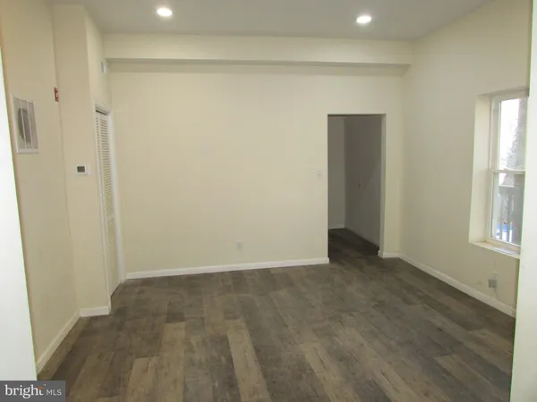 $2,800 | 20 Pine Street, Beverly, NJ 08010