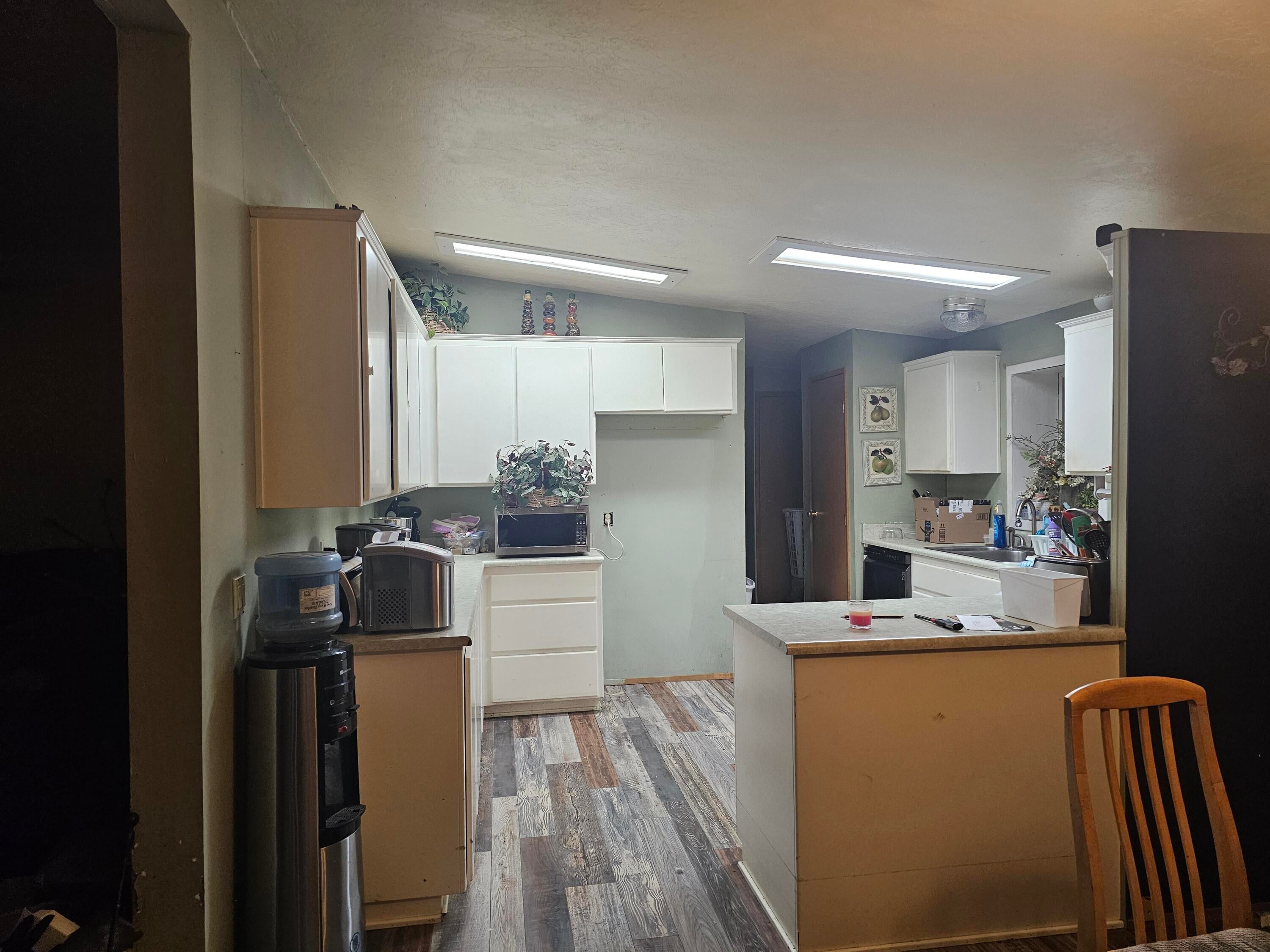 12370 Lower River Road Grants Pass, OR 97526 - Photo 9 of 29 Kitchen 2