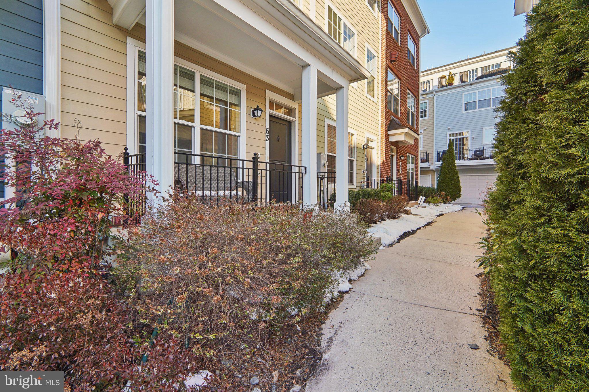 63 Linden Place Towson, MD 21286 - Photo 2 of 33