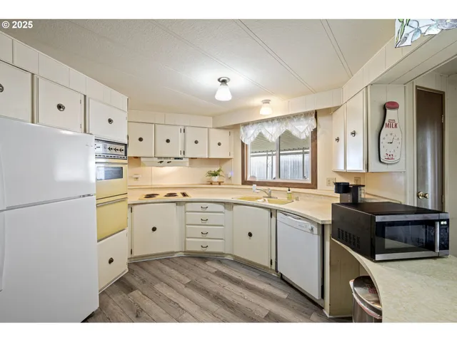 $95,000 | 1225 West 10th Avenue, Unit 50, Junction City, OR 97448