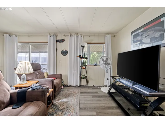 $95,000 | 1225 West 10th Avenue, Unit 50, Junction City, OR 97448