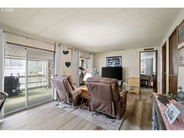 $95,000 | 1225 West 10th Avenue, Unit 50, Junction City, OR 97448