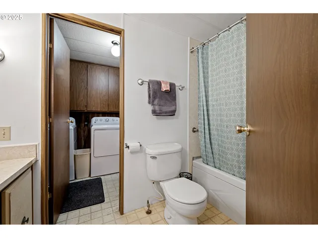 $95,000 | 1225 West 10th Avenue, Unit 50, Junction City, OR 97448