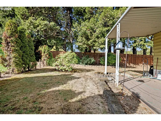 $95,000 | 1225 West 10th Avenue, Unit 50, Junction City, OR 97448