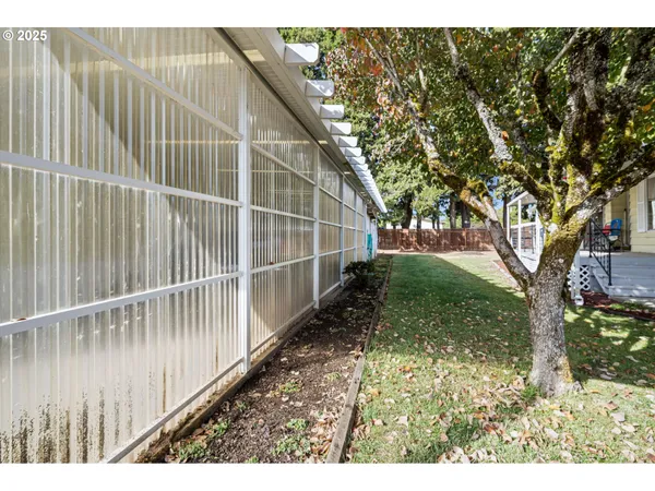 $87,500 | 1225 West 10th Avenue, Unit 50, Junction City, OR 97448