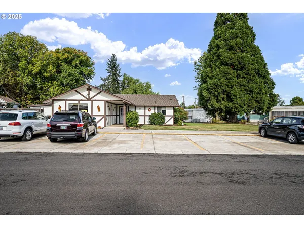 $87,500 | 1225 West 10th Avenue, Unit 50, Junction City, OR 97448