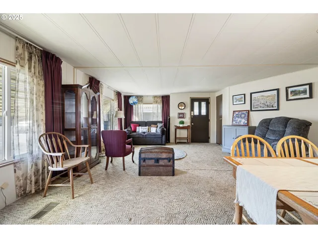 $95,000 | 1225 West 10th Avenue, Unit 50, Junction City, OR 97448