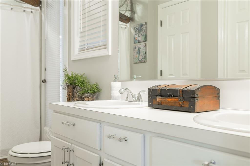 197 East Jefferson Road Lexington, NC 27295 - Photo 22 of 35 Gallery Image 22