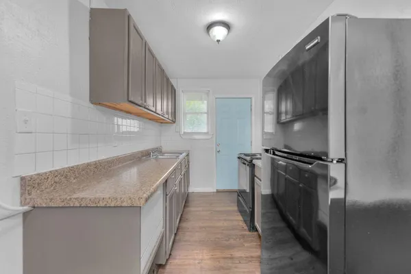 $1,250 | 2101 West Romana Street, Unit A, Pensacola, FL 32502