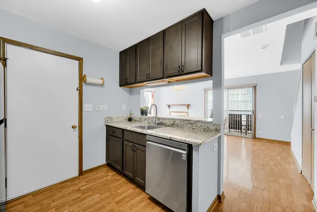 $260,000 | 369 North Gregory Street, Aurora, IL 60504