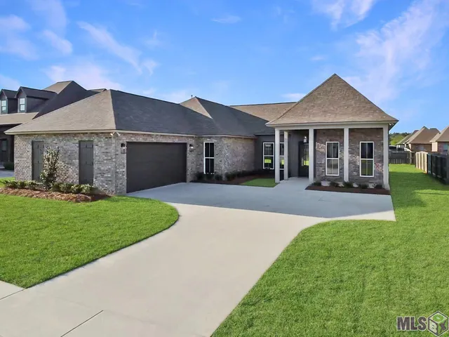 $454,900 | 7299 Effie Drive, Denham Springs, LA 70706