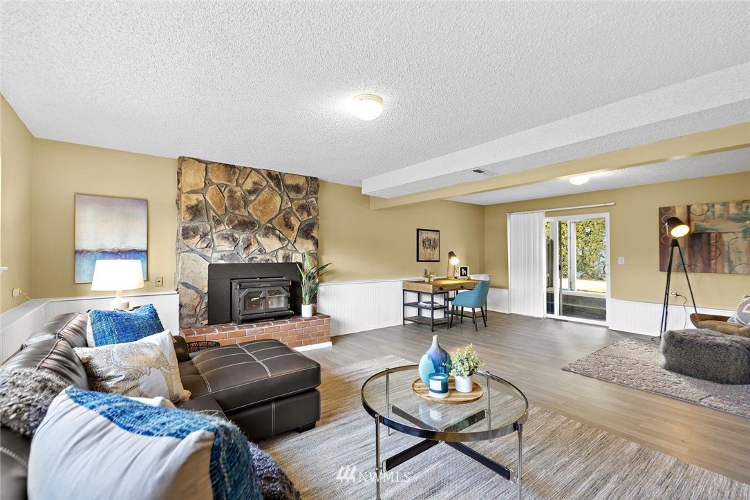2102 Whitman Avenue Northeast Renton, WA 98059 - Photo 22 of 30 Gallery Image 22