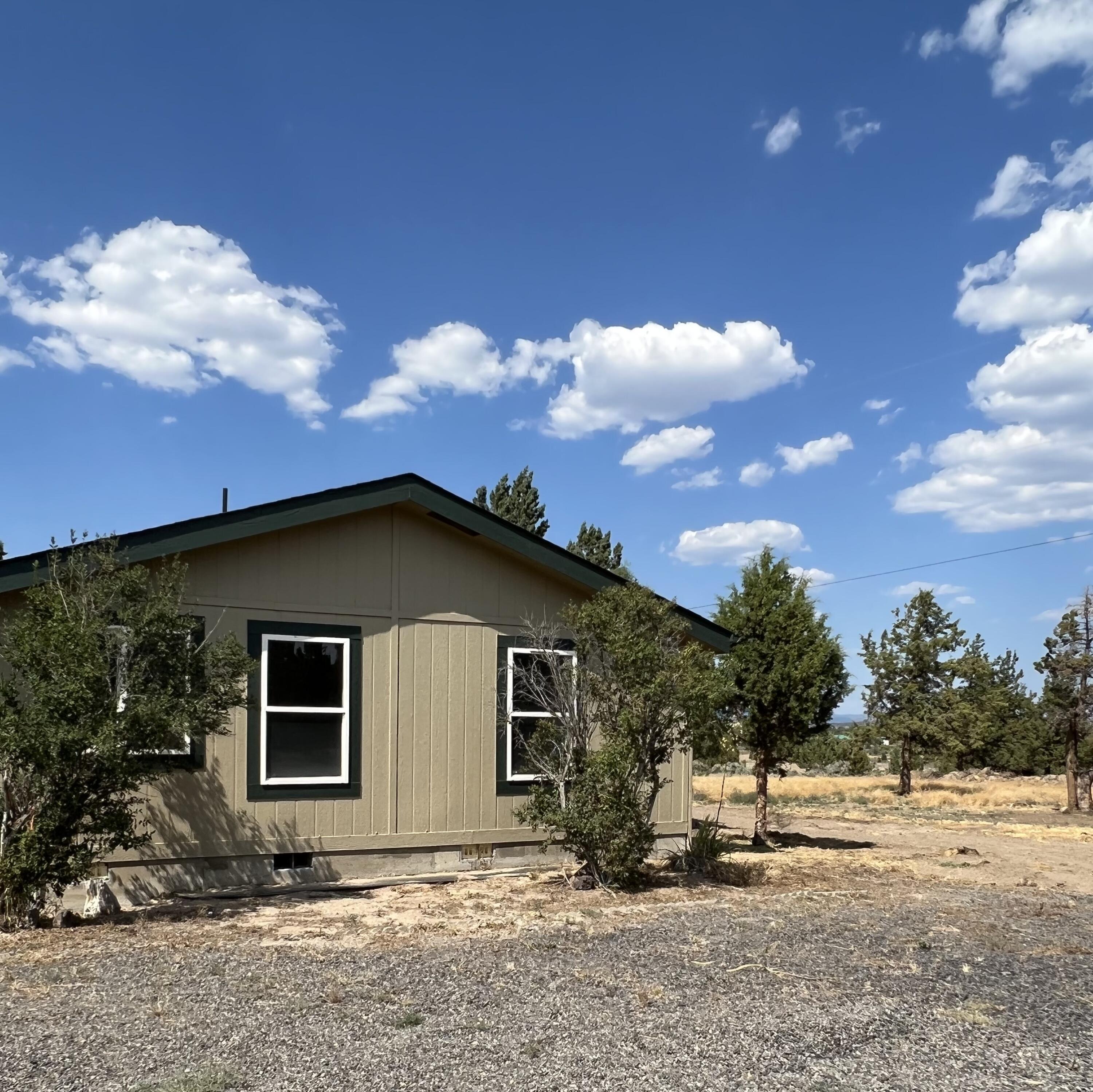 16061 Twin Lakes Road Powell Butte, OR 97753 - Photo 7 of 39 6230FDD8-96D5-40A2-897A-15C3A02B3064_1_2