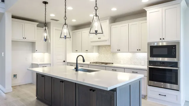 $654,900 | 220 Meadow Beauty Lane, Georgetown, TX 78633