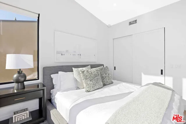 $1,350,000 | 4106 River Avenue, Unit 2, Newport Beach, CA 92663