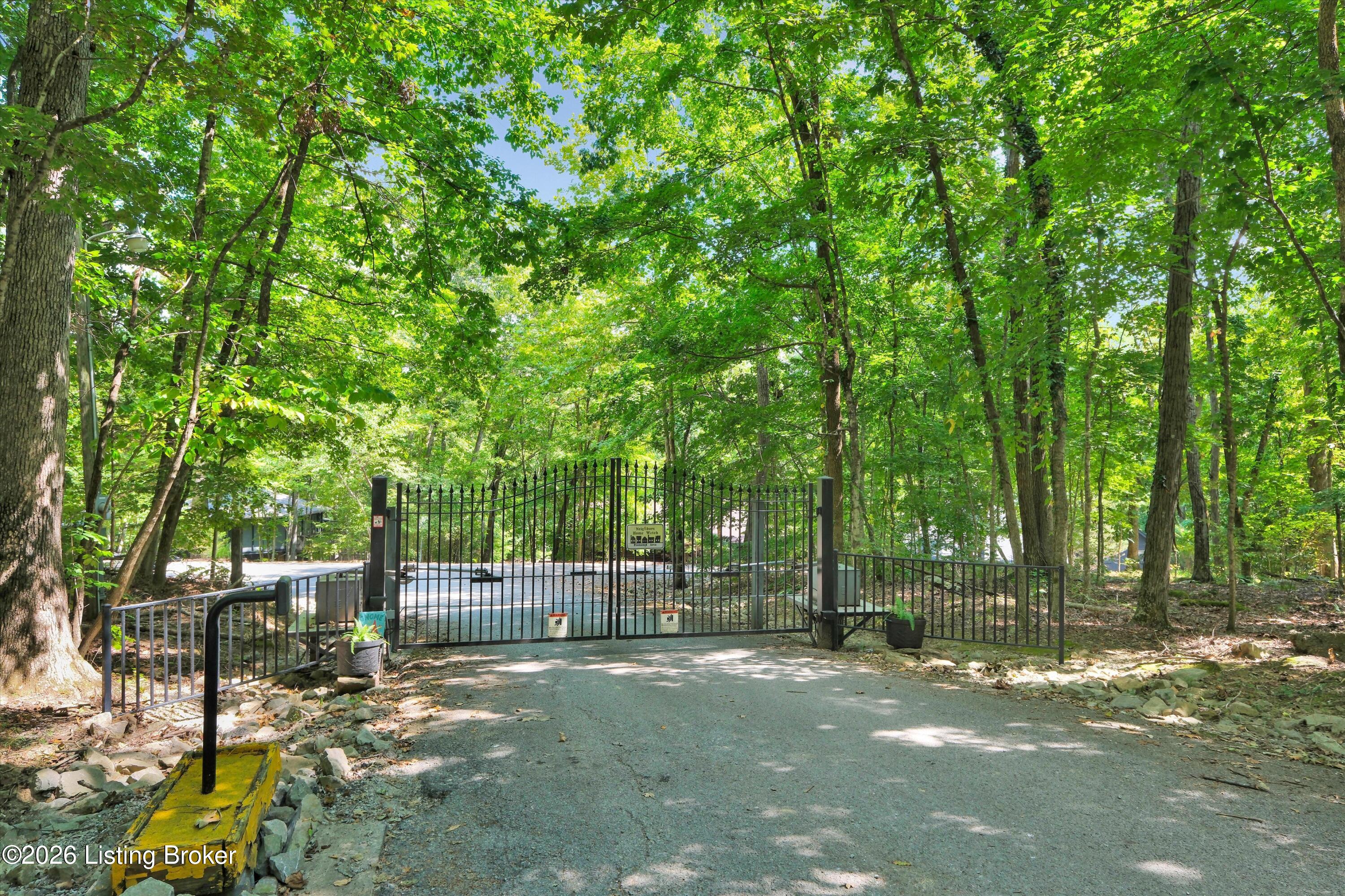 651 Lochober Road Leitchfield, KY 42754 - Photo 3 of 61 53-651 Lochober Rd