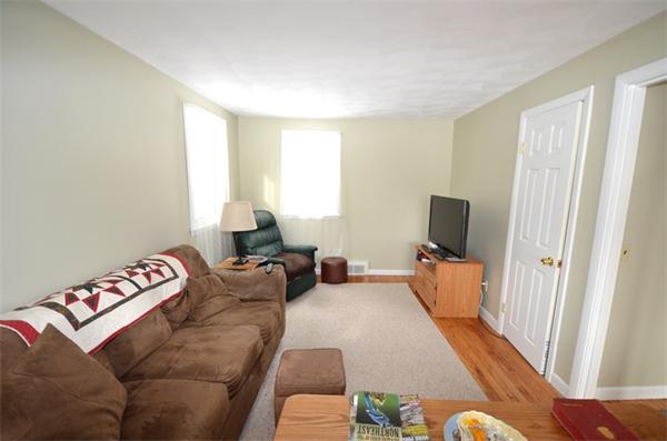 7 Anthony Road North Reading, MA 01864 - Photo 10 of 22 Gallery Image 10