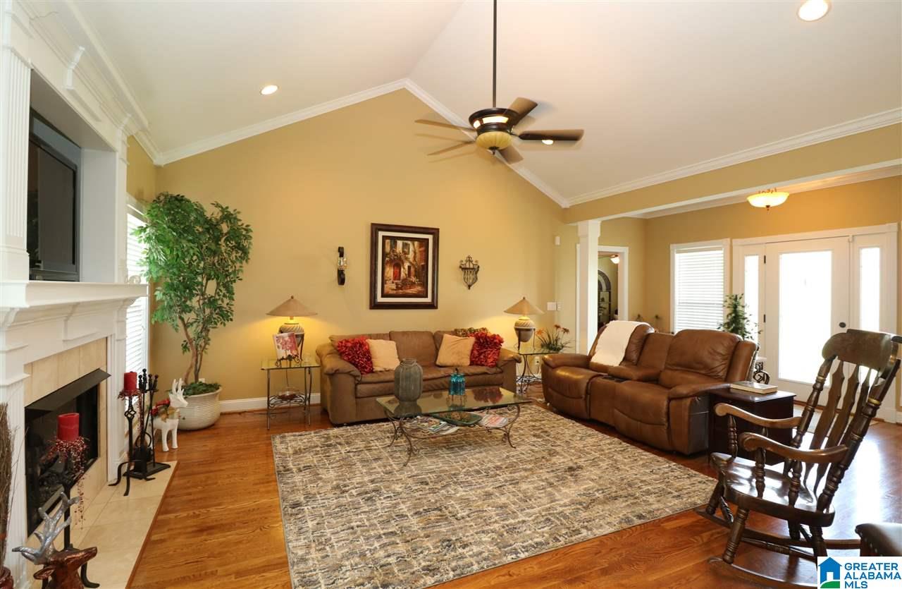 216 Easy Street Anniston, AL 36207 - Photo 2 of 35