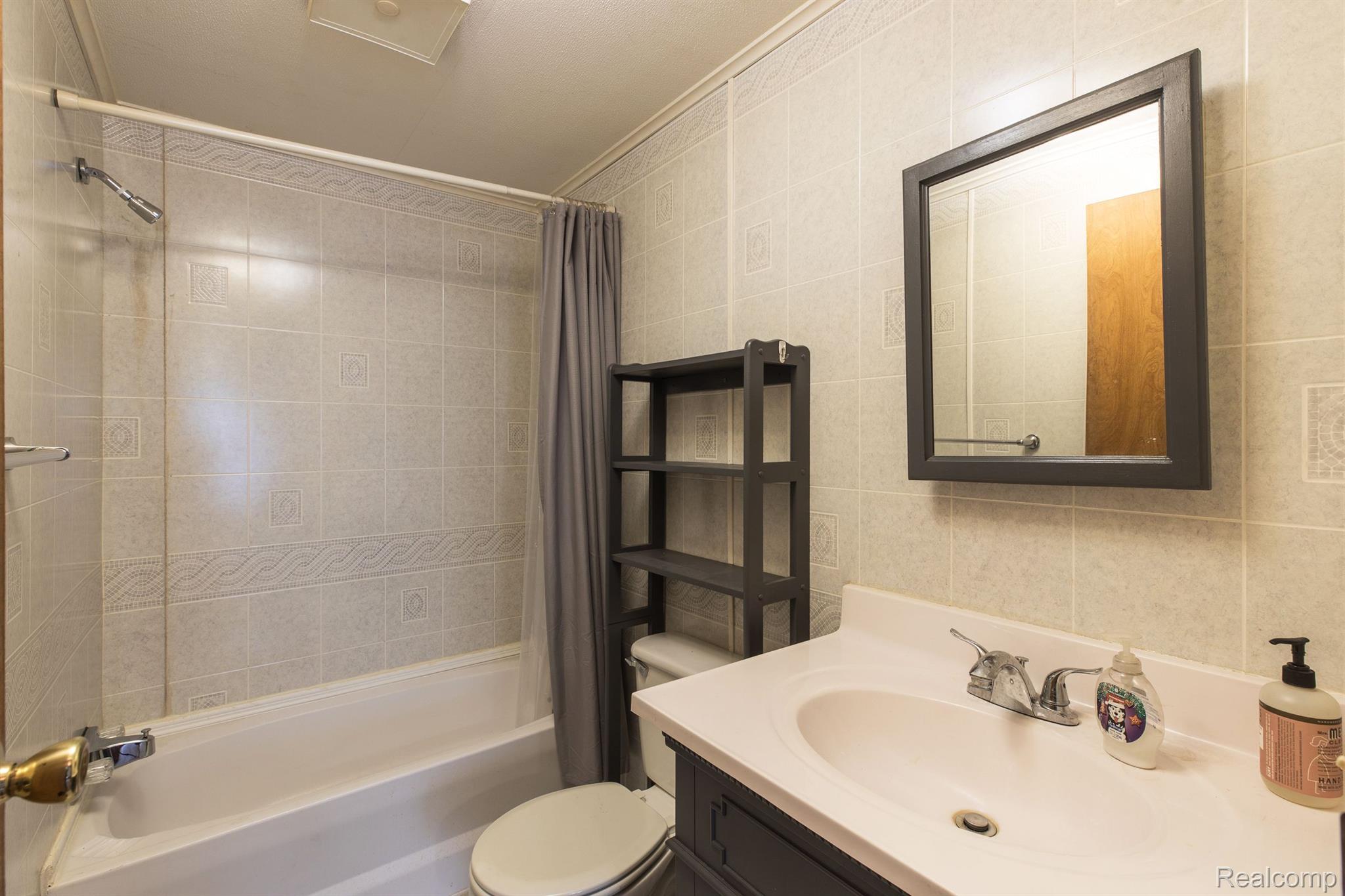 44401 Tyler Road Belleville, MI 48111 - Photo 46 of 47 Gallery Image 46