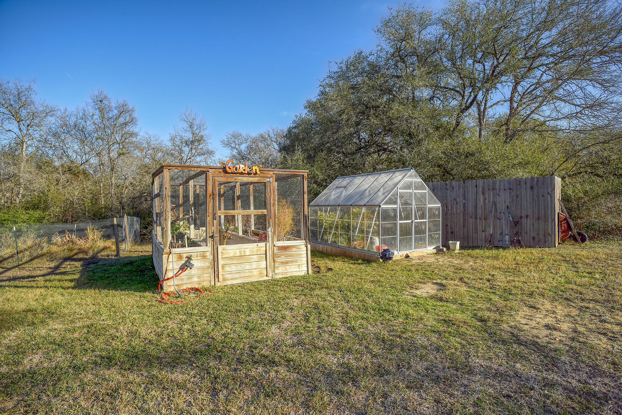 482 Watterson Road Bastrop, TX 78602 - Photo 35 of 40 Green House and Garden